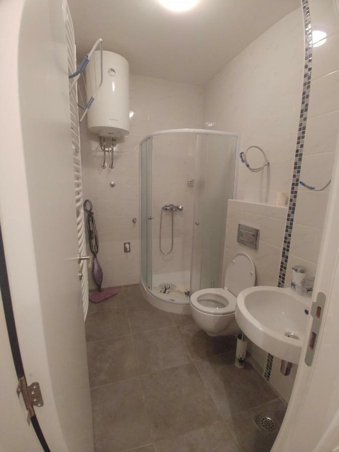 Apartman Ladybug บันยาลูกา ภายนอก รูปภาพ